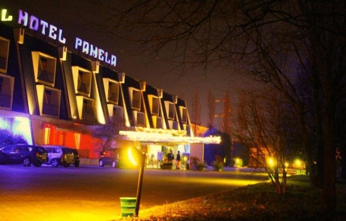 Hotel Pamela San Pietro in Casale Eksteriør bilde